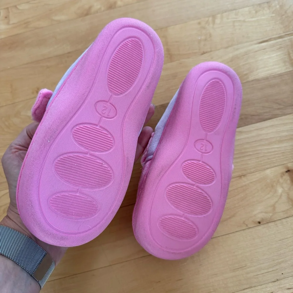 NWOT Disney encanto slippers